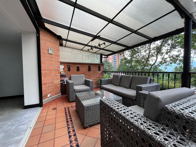 Casa de 4 alcobas en arriendo en El Poblado, Medellín, 280 m² · foto 19 de 20