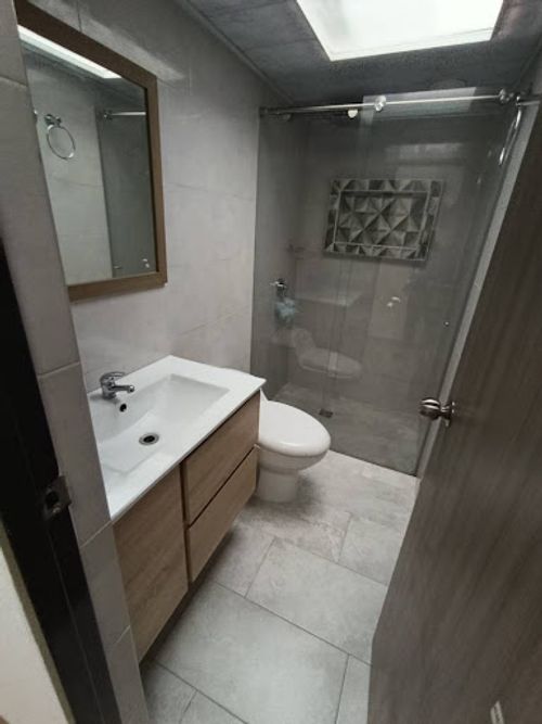 Casa de 4 alcobas en venta en Las Americas, Bogotá, 215 m² · foto 7 de 24