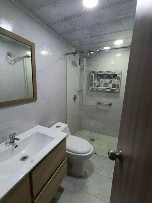 Casa de 4 alcobas en venta en Las Americas, Bogotá, 215 m² · foto 14 de 24