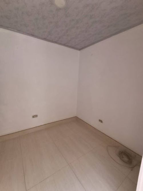 Casa de 4 alcobas en venta en Las Americas, Bogotá, 215 m² · foto 23 de 24