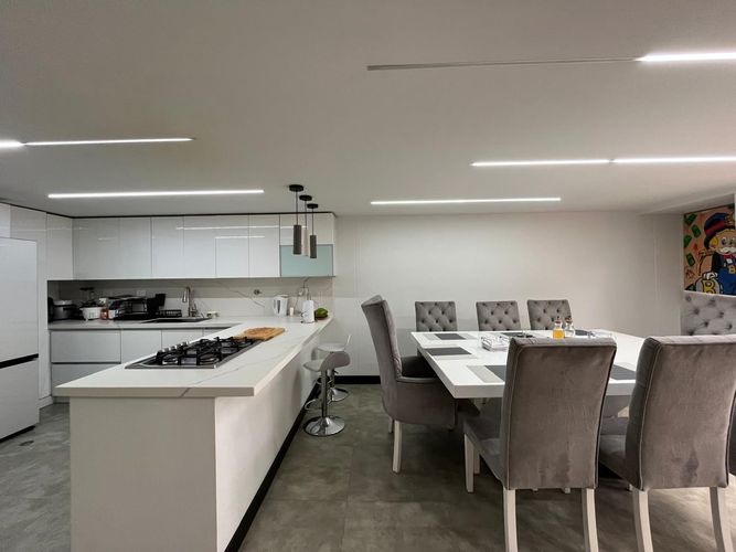 Casa de 4 alcobas en arriendo en El Poblado, Medellín, 280 m² · foto 4 de 20