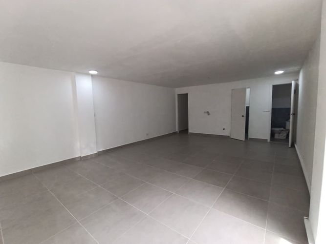 Local en arriendo en El Poblado, Medellín, 140 m² · foto 3 de 10