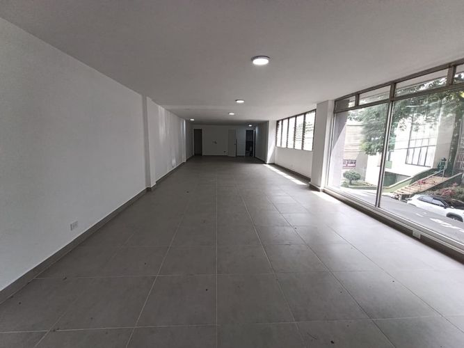 Local en arriendo en El Poblado, Medellín, 140 m² · foto 6 de 10
