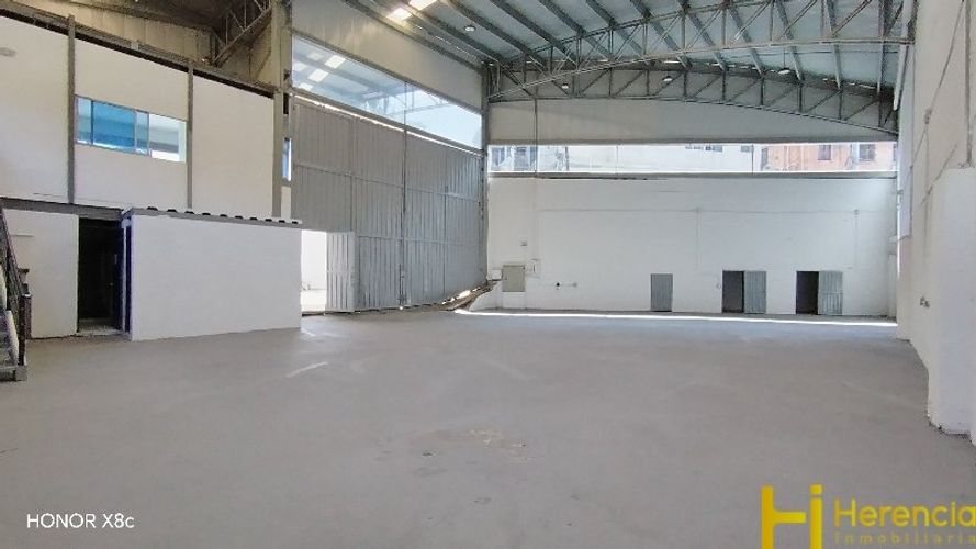 Bodega en arriendo en La Aldea, La Estrella, 330 m² · foto 2 de 19