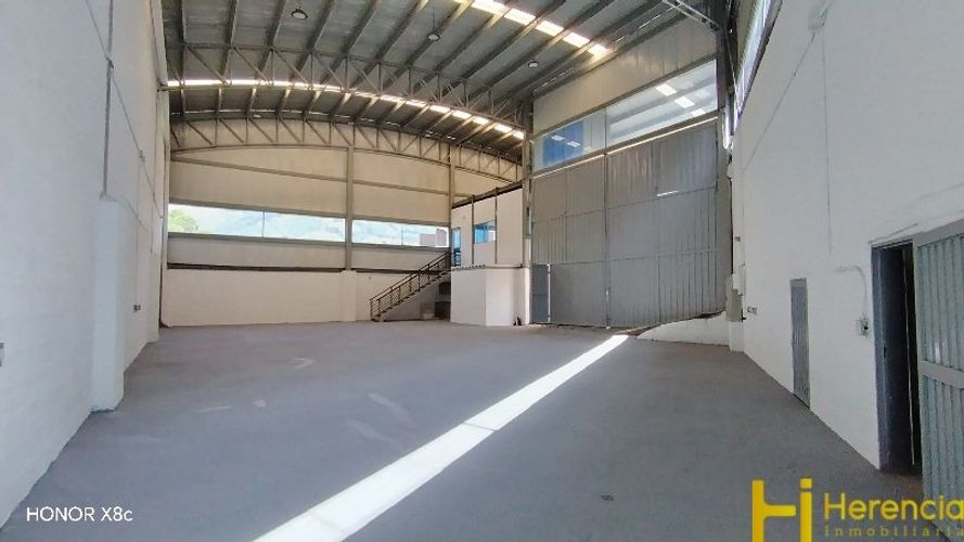 Bodega en arriendo en La Aldea, La Estrella, 330 m² · foto 3 de 19