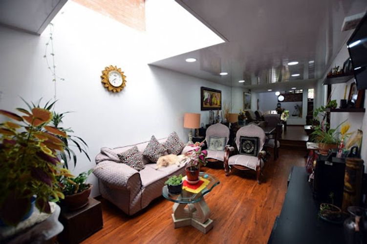 Casa de 6 alcobas en venta en Villa Magdala, Bogotá, 350 m² · foto 9 de 24
