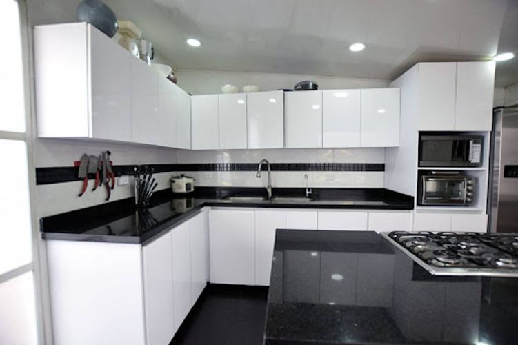 Casa de 6 alcobas en venta en Villa Magdala, Bogotá, 350 m² · foto 20 de 24
