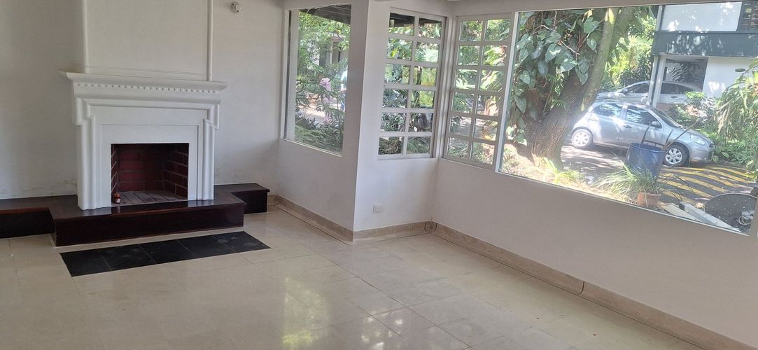 Casa de 4 alcobas en arriendo en Villagrande, Envigado, 200 m² · foto 3 de 24