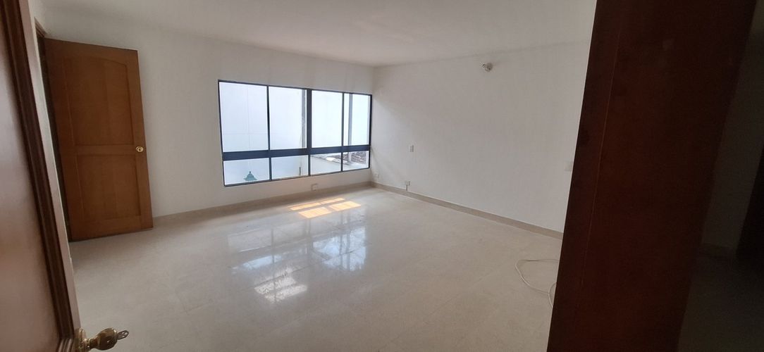 Casa de 4 alcobas en arriendo en Villagrande, Envigado, 200 m² · foto 4 de 24