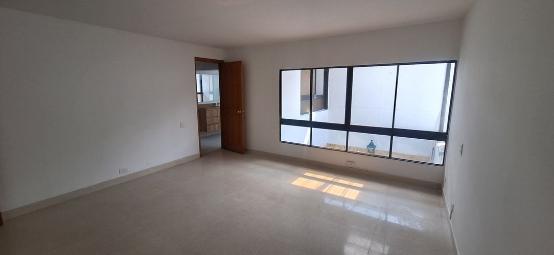 Casa de 4 alcobas en arriendo en Villagrande, Envigado, 200 m² · foto 5 de 24
