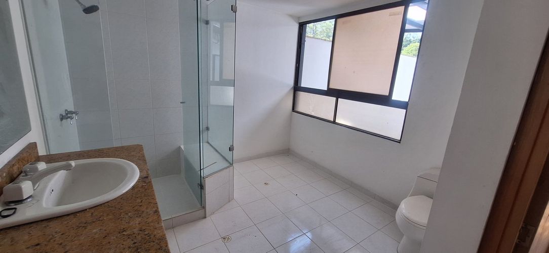 Casa de 4 alcobas en arriendo en Villagrande, Envigado, 200 m² · foto 8 de 24