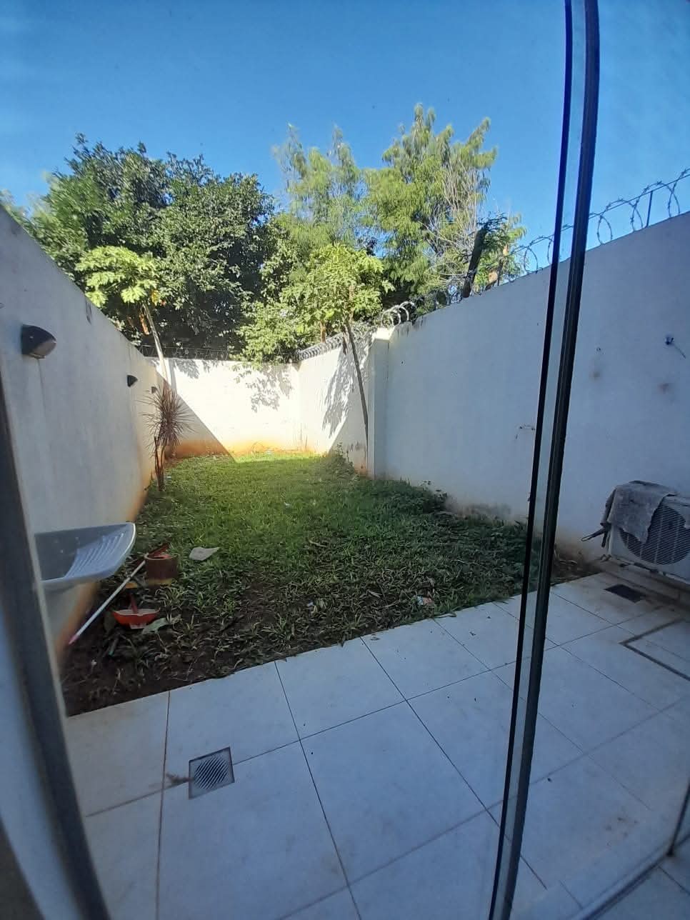 ALQUILO DUPLEX EN LUQUE ZONA LOS JARDINES SUPER — foto 2
