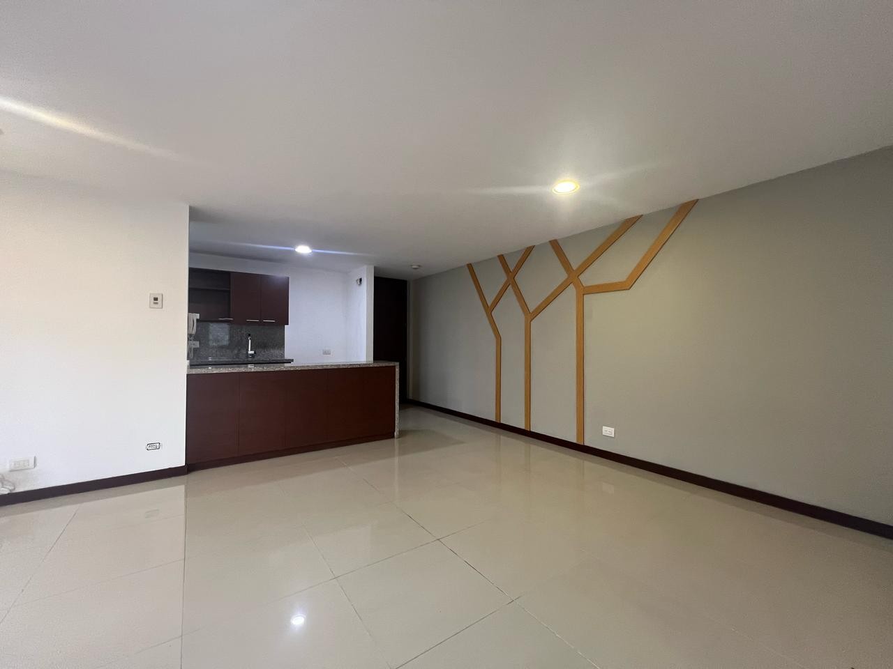 Apartamento en venta en Loma Del Chocho, Envigado · foto 2 de 17