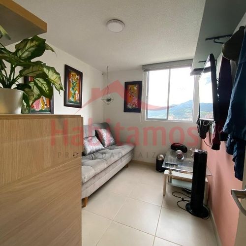 Apartamento de 3 alcobas en venta en Molinares, Bello, 51 m² · foto 6 de 12