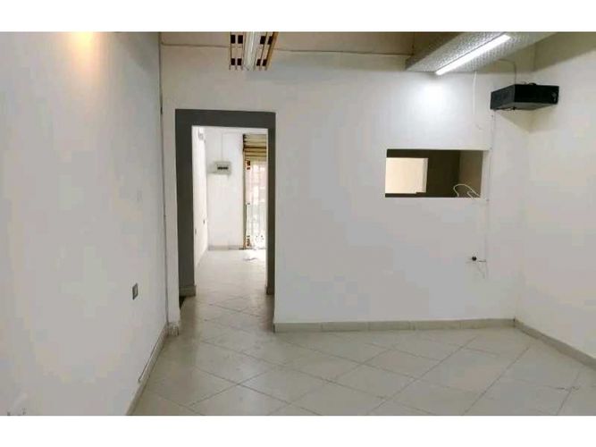 Local en arriendo en Conquistadores, Medellín, 85 m² · foto 3 de 12