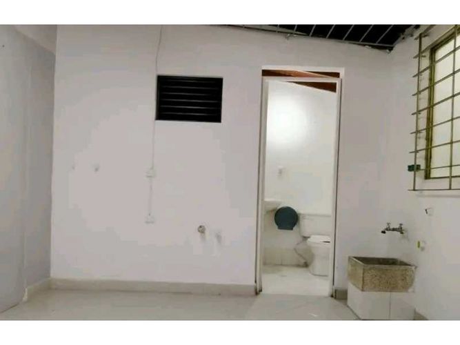 Local en arriendo en Conquistadores, Medellín, 85 m² · foto 6 de 12