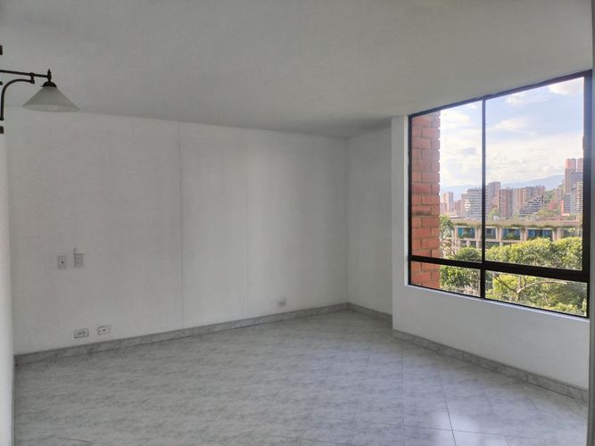 Apartamento de 4 alcobas en arriendo en El Poblado, Medellín, 156 m² · foto 7 de 18