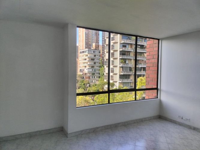 Apartamento de 4 alcobas en arriendo en El Poblado, Medellín, 156 m² · foto 13 de 18