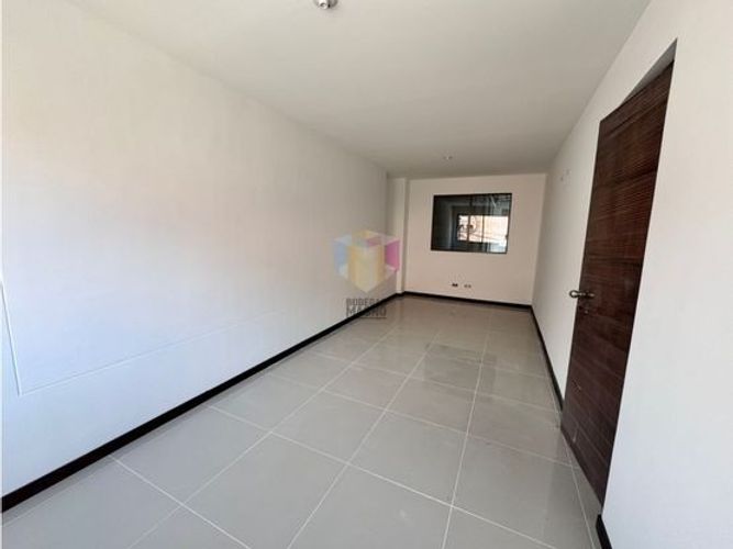 Bodega en arriendo en La Tablaza, La Estrella, 696 m² · foto 5 de 12