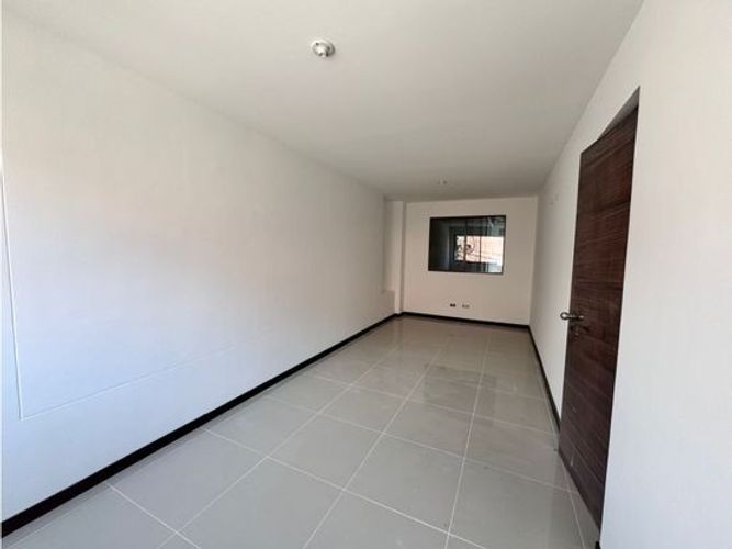 Bodega en arriendo en La Tablaza, La Estrella, 696 m² · foto 6 de 12