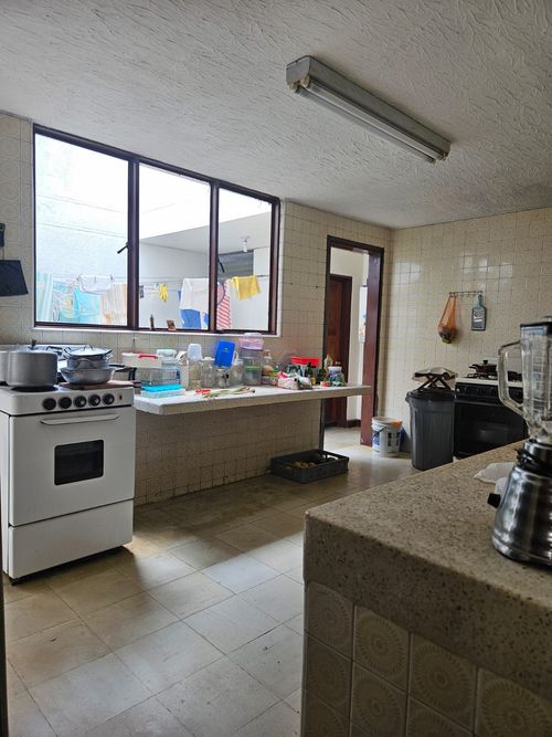 Casa de 6 alcobas en venta en El Gran Limonar, Cali, 272 m² · foto 3 de 19