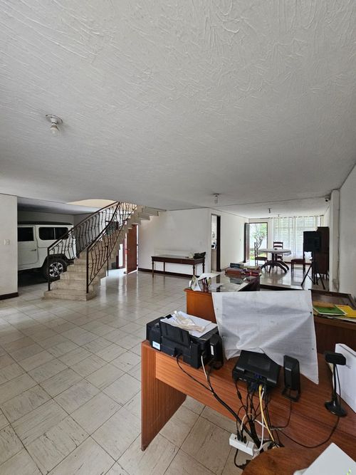 Casa de 6 alcobas en venta en El Gran Limonar, Cali, 272 m² · foto 4 de 19