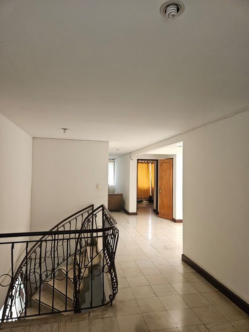 Casa de 6 alcobas en venta en El Gran Limonar, Cali, 272 m² · foto 16 de 19