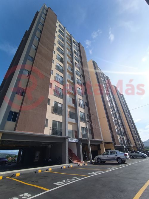 Apartamento de 3 alcobas en venta en Patios Centro, Los Patios, 51 m² · foto 2 de 24