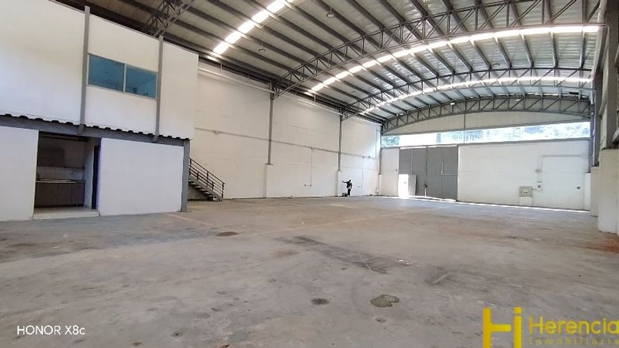 Bodega en arriendo en La Tablaza, La Estrella, 621 m² · foto 8 de 21