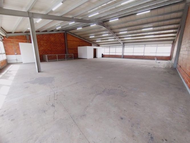 Bodega en arriendo en Calasanz, Medellín, 260 m² · foto 2 de 24