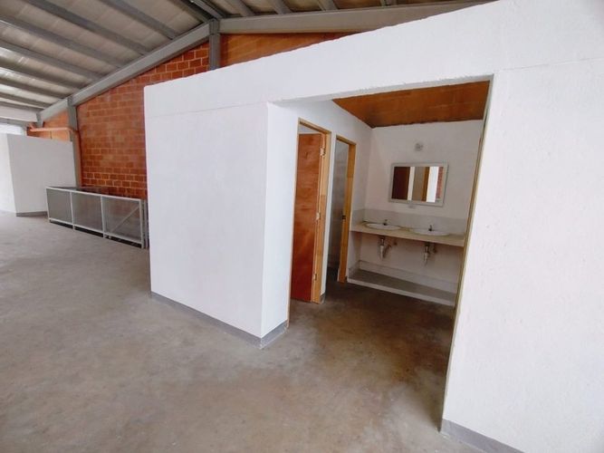Bodega en arriendo en Calasanz, Medellín, 260 m² · foto 8 de 24