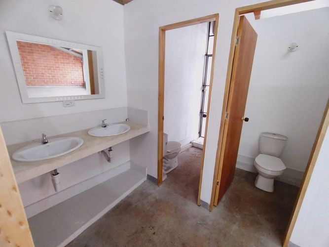 Bodega en arriendo en Calasanz, Medellín, 260 m² · foto 13 de 24