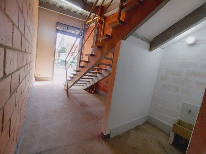 Bodega en arriendo en Calasanz, Medellín, 260 m² · foto 18 de 24