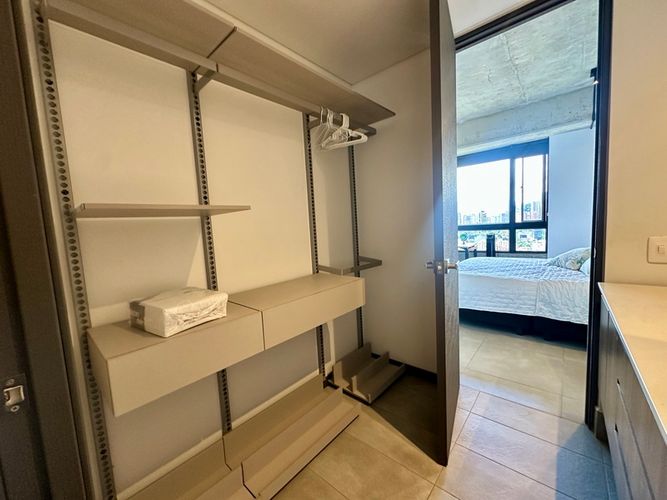 Apartamento de 2 alcobas en arriendo en El Poblado, Medellín, 107 m² · foto 13 de 21
