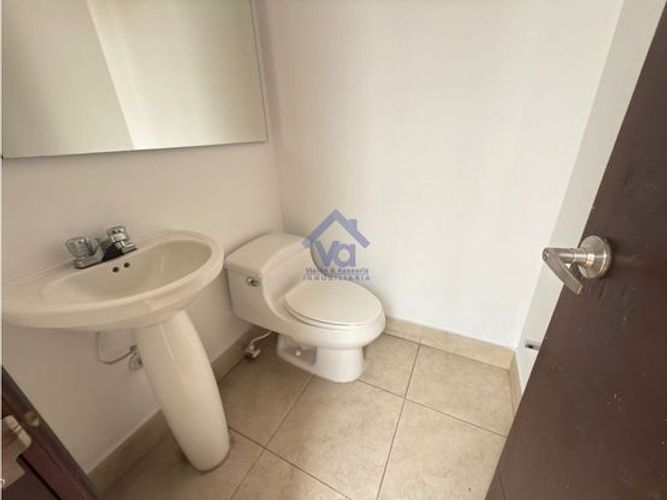 Local en arriendo en Avenida Santander, Manizales, 200 m² · foto 2 de 9
