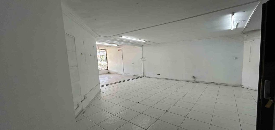 Local en venta en Los Periodistas, Pereira, 27 m² · foto 7 de 11
