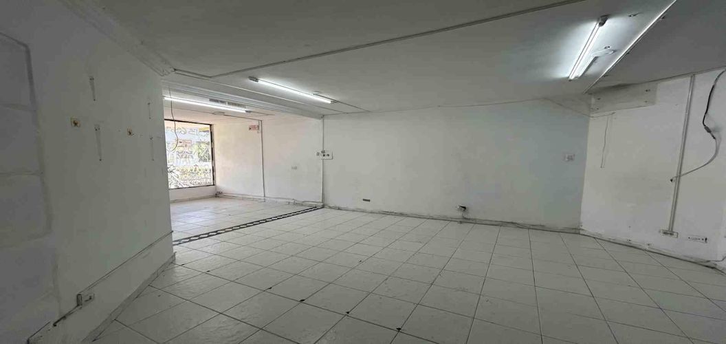 Local en venta en Los Periodistas, Pereira, 27 m² · foto 8 de 11