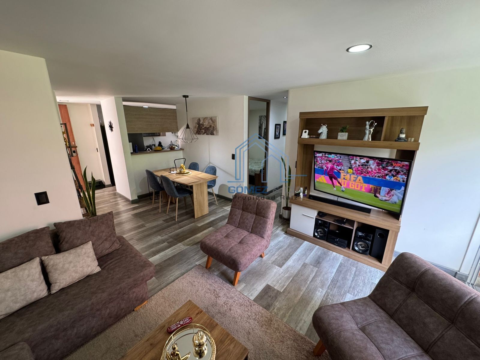 Apartamento en venta en Loma Del Esmeraldal, Envigado · foto 4 de 14
