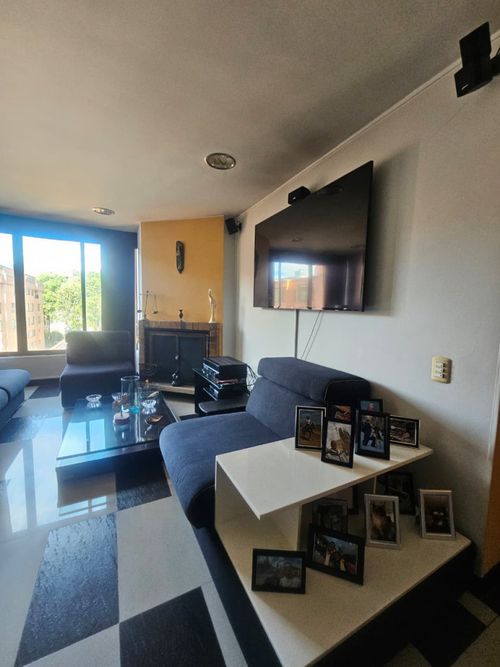 Apartamento de 3 alcobas en venta en Chico Norte, Bogotá, 100 m² · foto 2 de 24