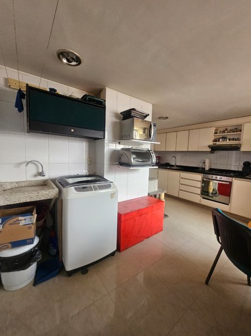Apartamento de 3 alcobas en venta en Chico Norte, Bogotá, 100 m² · foto 13 de 24