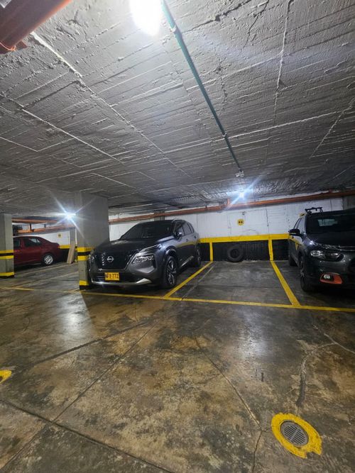 Apartamento de 3 alcobas en venta en Chico Norte, Bogotá, 100 m² · foto 23 de 24
