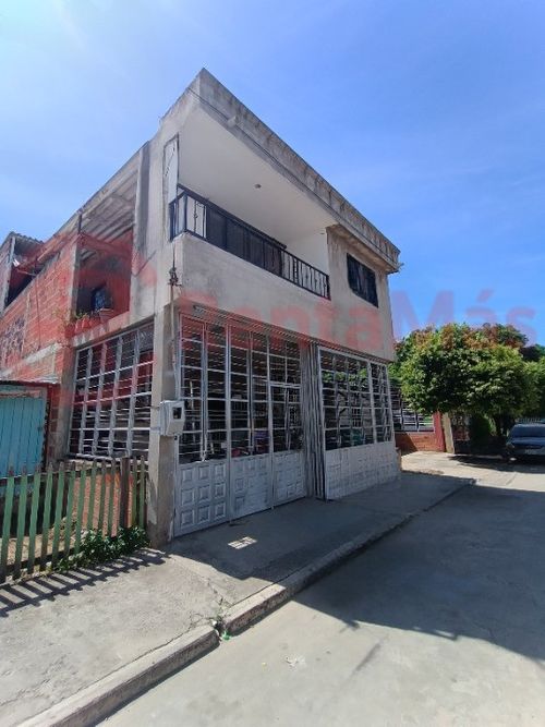 Casa de 10 alcobas en venta en Juana Paula, Los Patios, 11 m² · foto 2 de 6