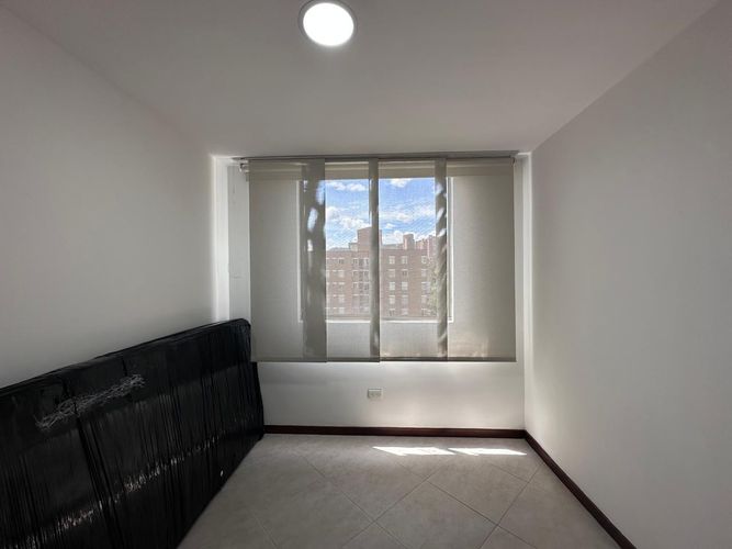Apartamento de 3 alcobas en arriendo en San Lucas, Medellín, 75 m² · foto 8 de 18