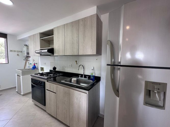 Apartamento de 3 alcobas en arriendo en San Lucas, Medellín, 75 m² · foto 14 de 18