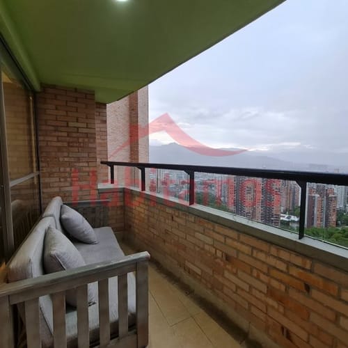 Apartamento de 2 alcobas en venta en Las Lomitas, Sabaneta, 77 m² · foto 2 de 18