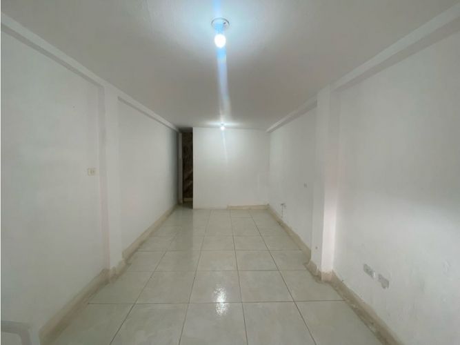 Local en arriendo en San Martin, Bello, 15 m² · foto 2 de 5