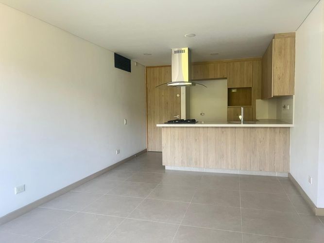 Apartamento de 2 alcobas en arriendo en El Poblado, Medellín, 68 m² · foto 5 de 15
