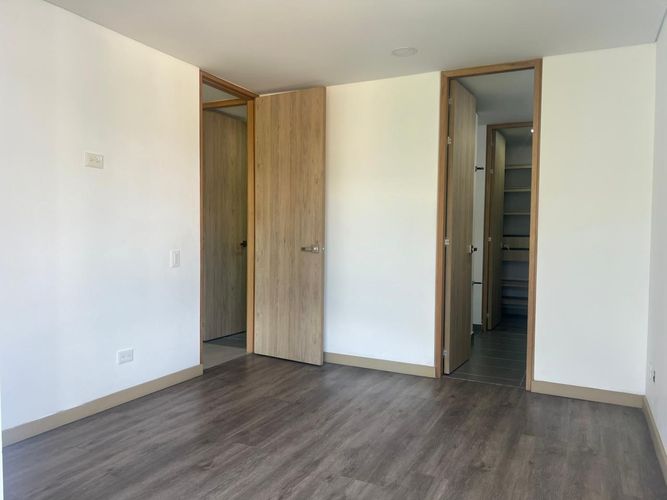 Apartamento de 2 alcobas en arriendo en El Poblado, Medellín, 68 m² · foto 7 de 15