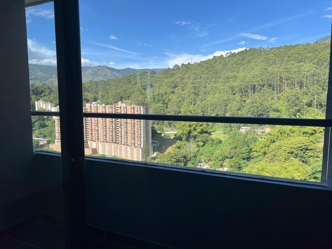 Apartamento de 2 alcobas en arriendo en El Poblado, Medellín, 68 m² · foto 11 de 15