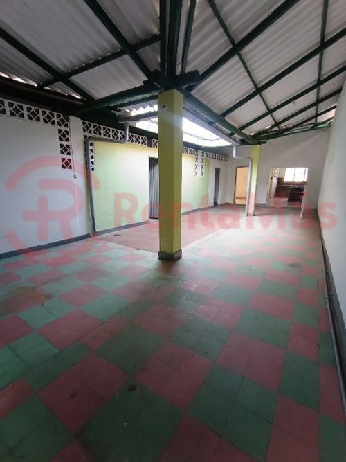 Casa de 6 alcobas en venta en Carora, Cúcuta, 315 m² · foto 4 de 19